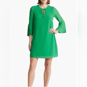 NWT Vince Camuto Chiffon Pleated Bell Sleeve Dress